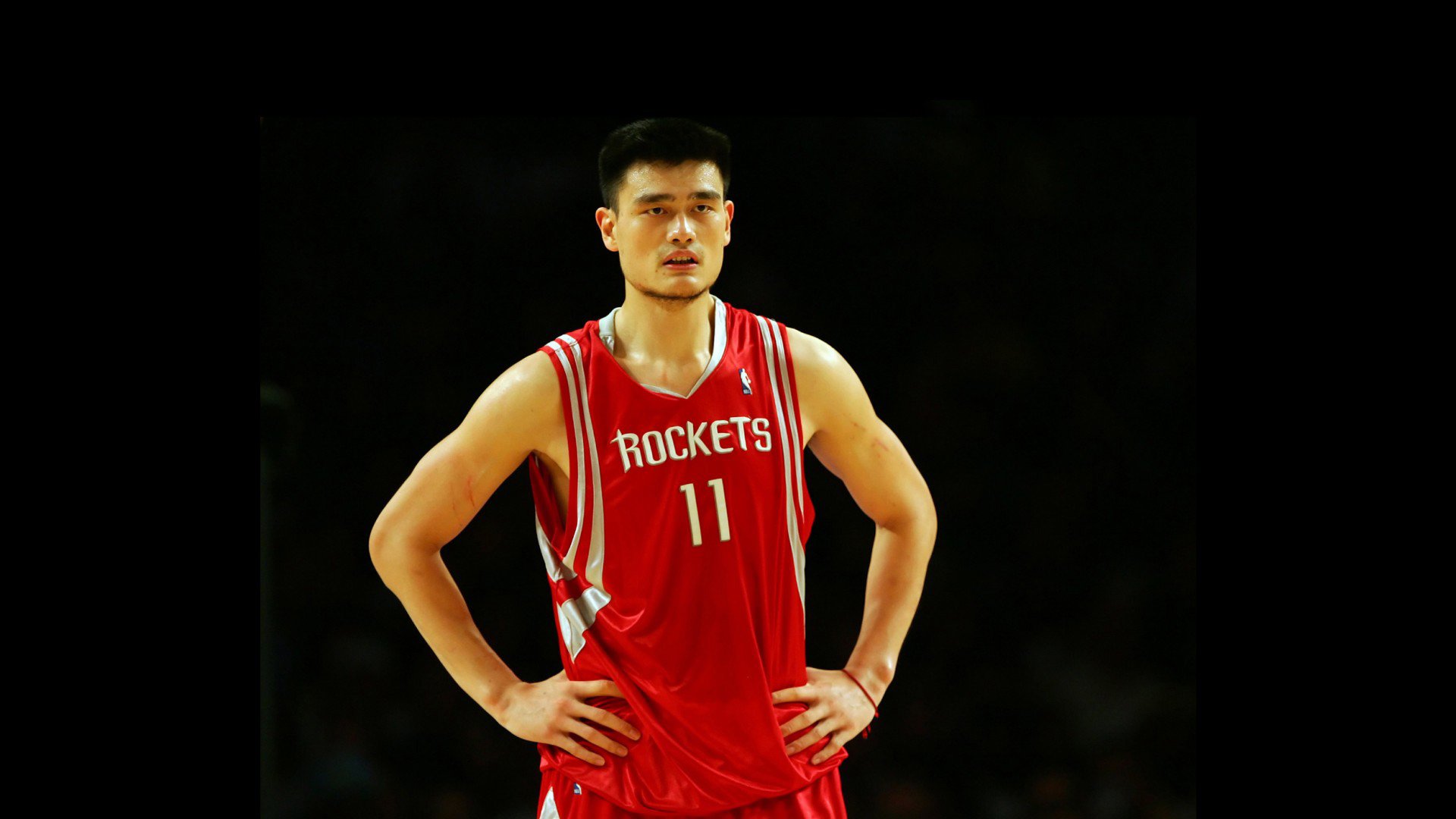 风暴中的蓝黄,迪亚斯闪耀全场,罗马尼亚横扫波兰震撼2026世界杯